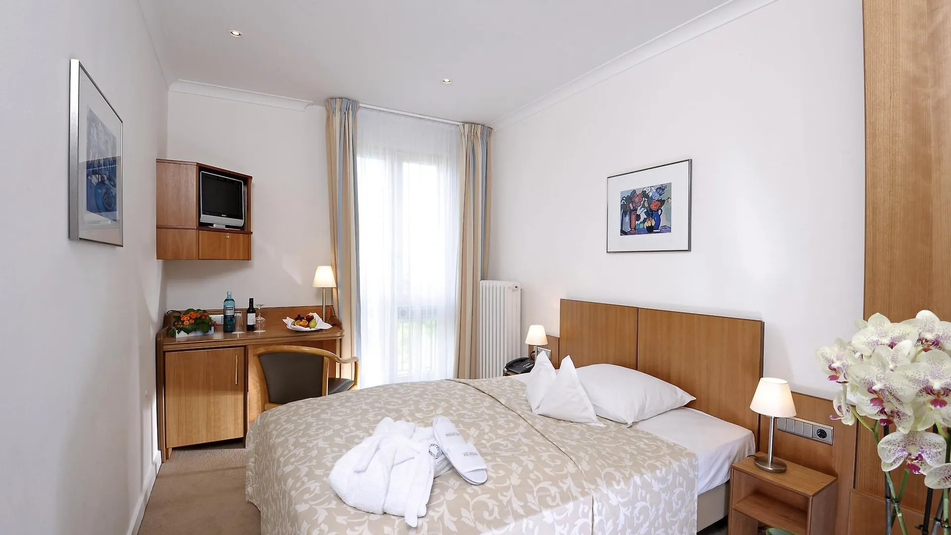 Hotel Baseler Hof Amburgo Germania