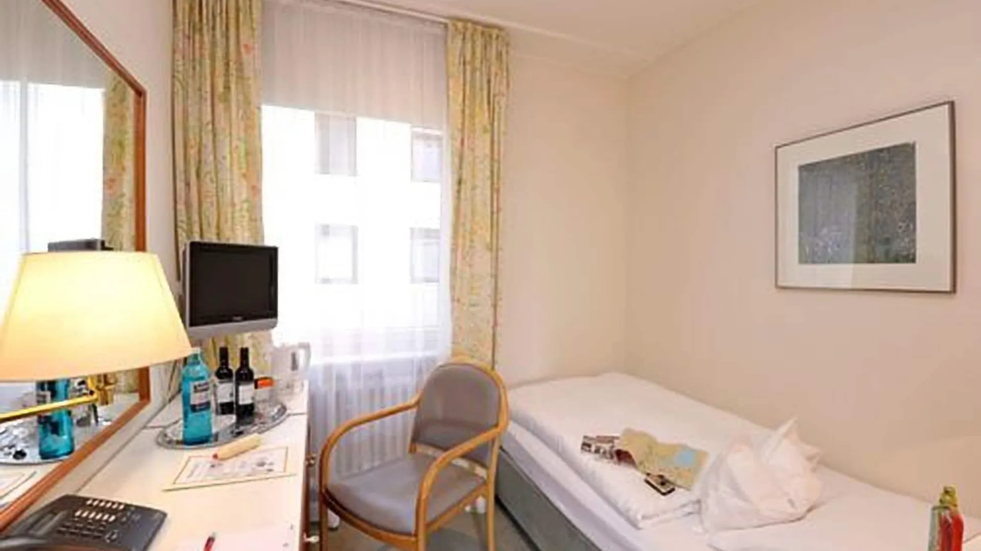 Hotel Baseler Hof Hamburg